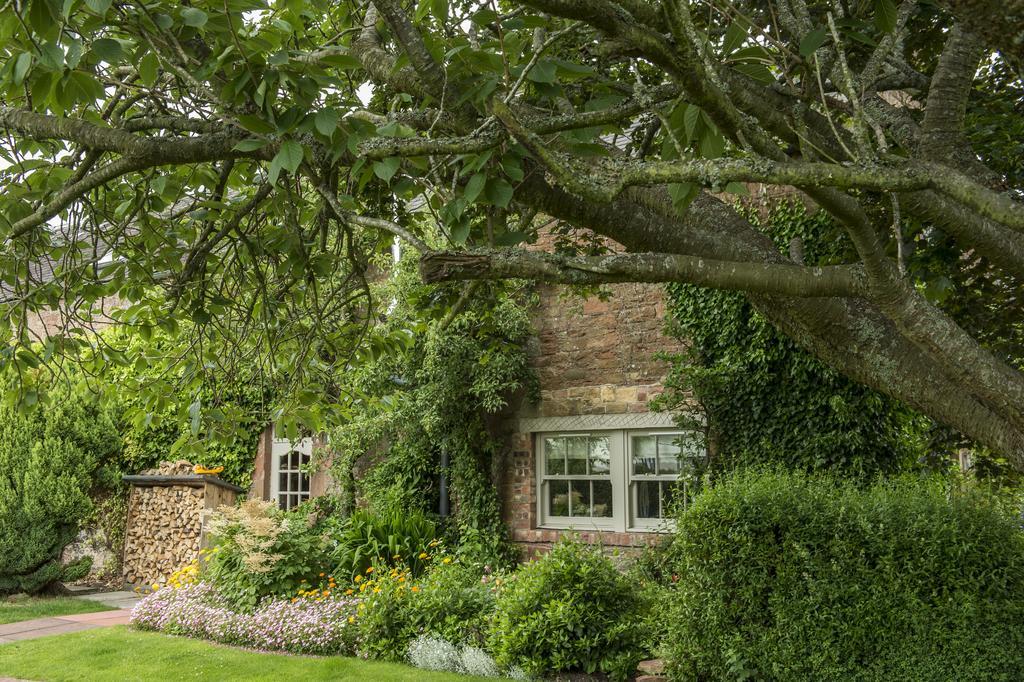 Buccleuch Arms Hotel St Boswells ภายนอก รูปภาพ