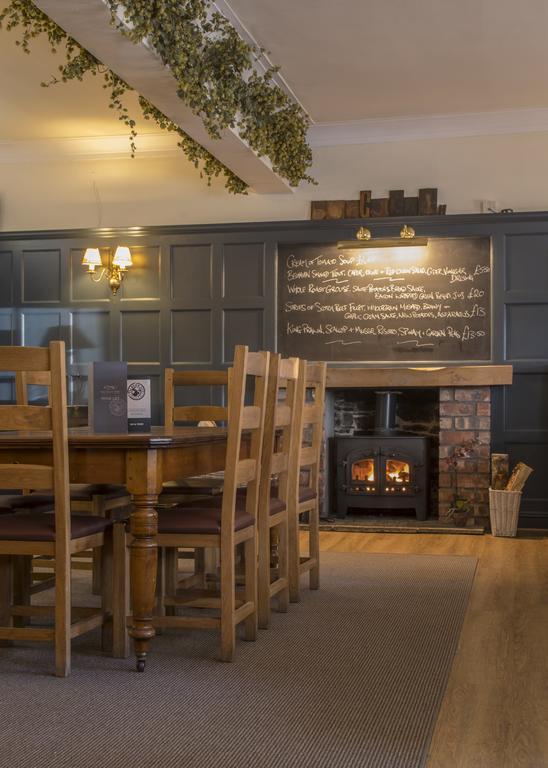 Buccleuch Arms Hotel St Boswells ภายนอก รูปภาพ